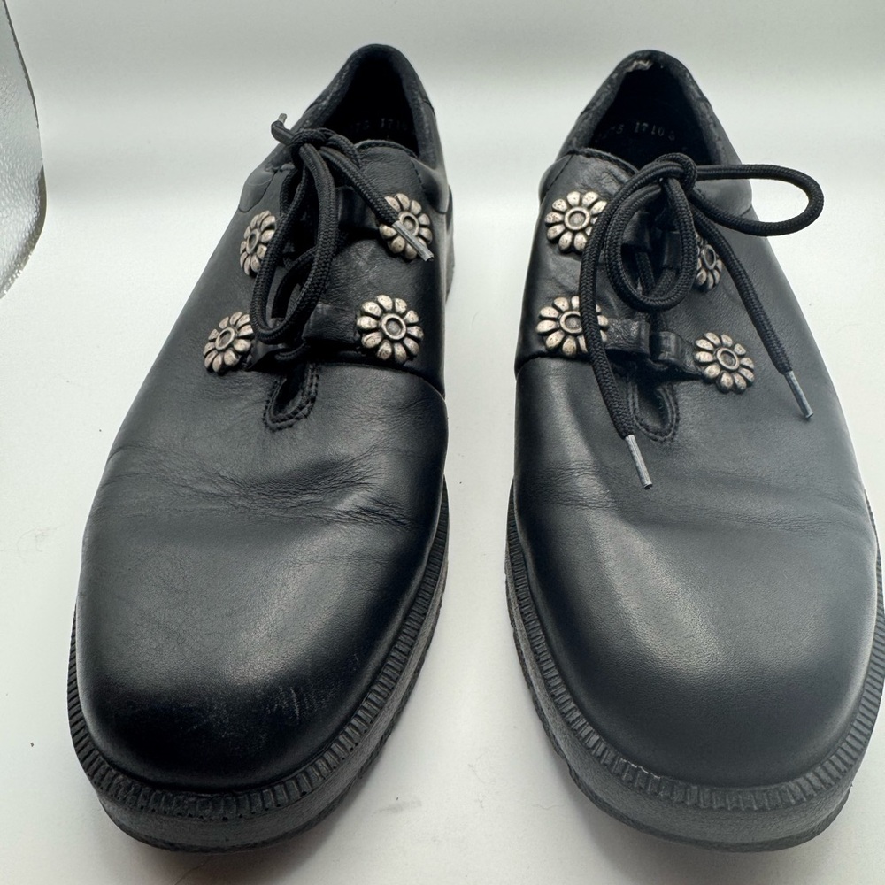 Rieker Woman’s Black Leather Tie Sneakers Silver Floral‎ Details EU 39 (8.5-9)